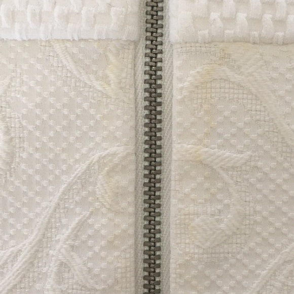 Sleeveless white dress - Picture 6 of 8